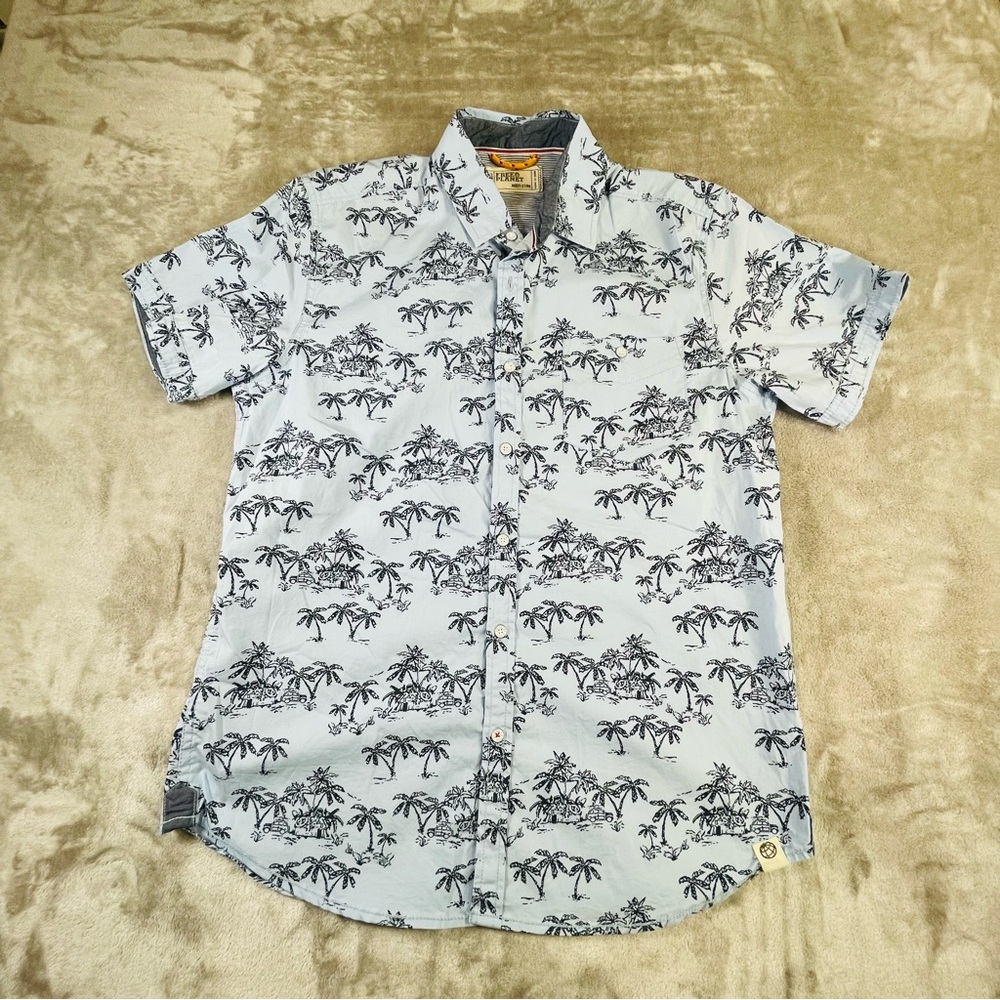 Free Planet Men's Button-Down Short Sleeve Shirt Medium Hawaiian Palm Tree Surf